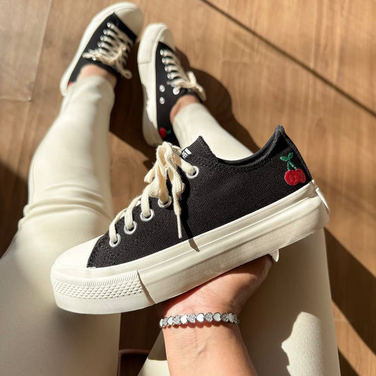 Tênis Chuck Taylor Lift Cherry On Converse