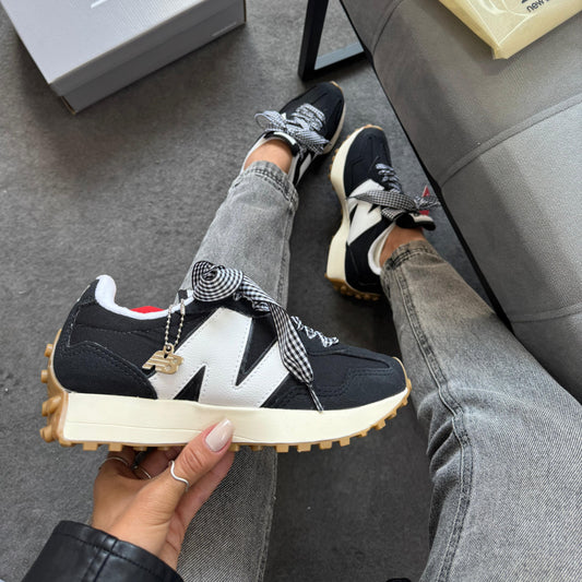 Tênis New Balance 327 Black Vegan Vintage Prime