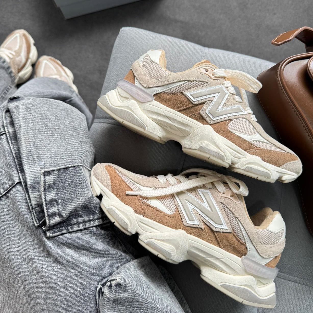 Tênis New Balance 9060 Sea Salt Cream Bege Couro Legítimo