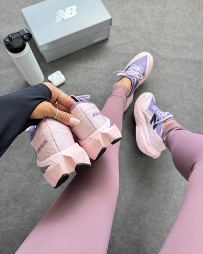 Tênis New Balance FuelCell Supercomp Elite V4 Lilás Rose Prime