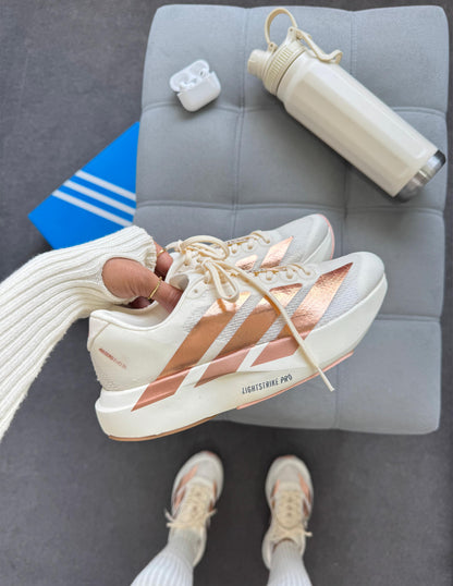 Tênis Adidas Evo SL Branco e Rose Prime