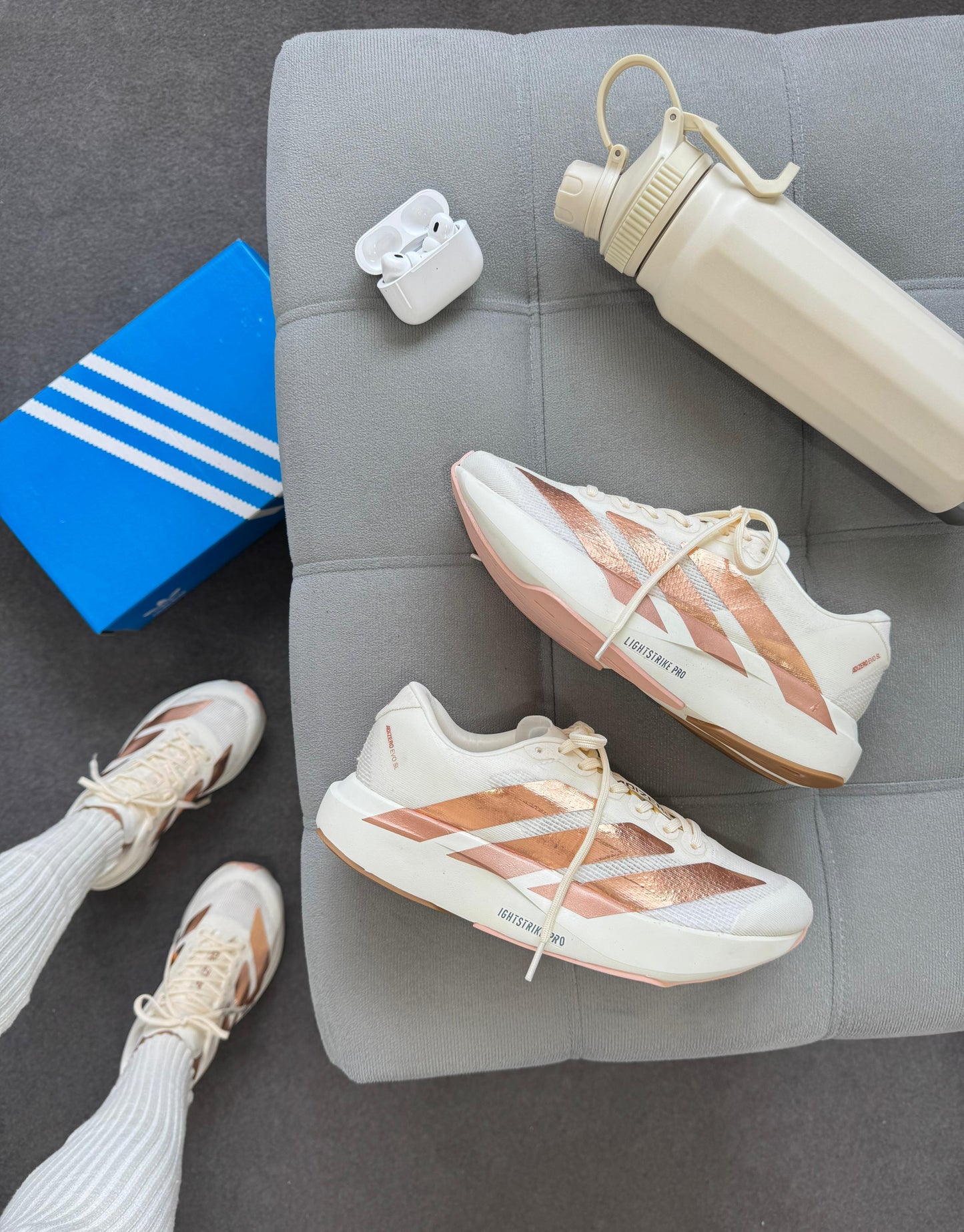 Tênis Adidas Evo SL Branco e Rose Prime