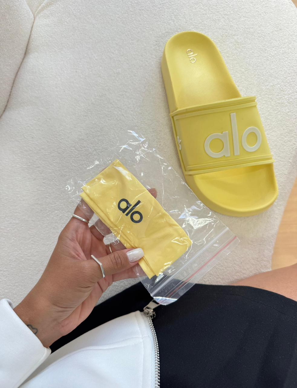 Chinelo Slide Alo Amarelo + Tiara Premium
