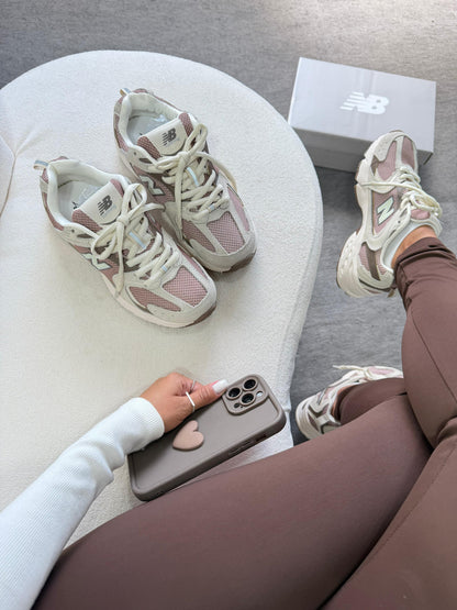 Tênis New Balance 530 Vanilla Rose Luxo