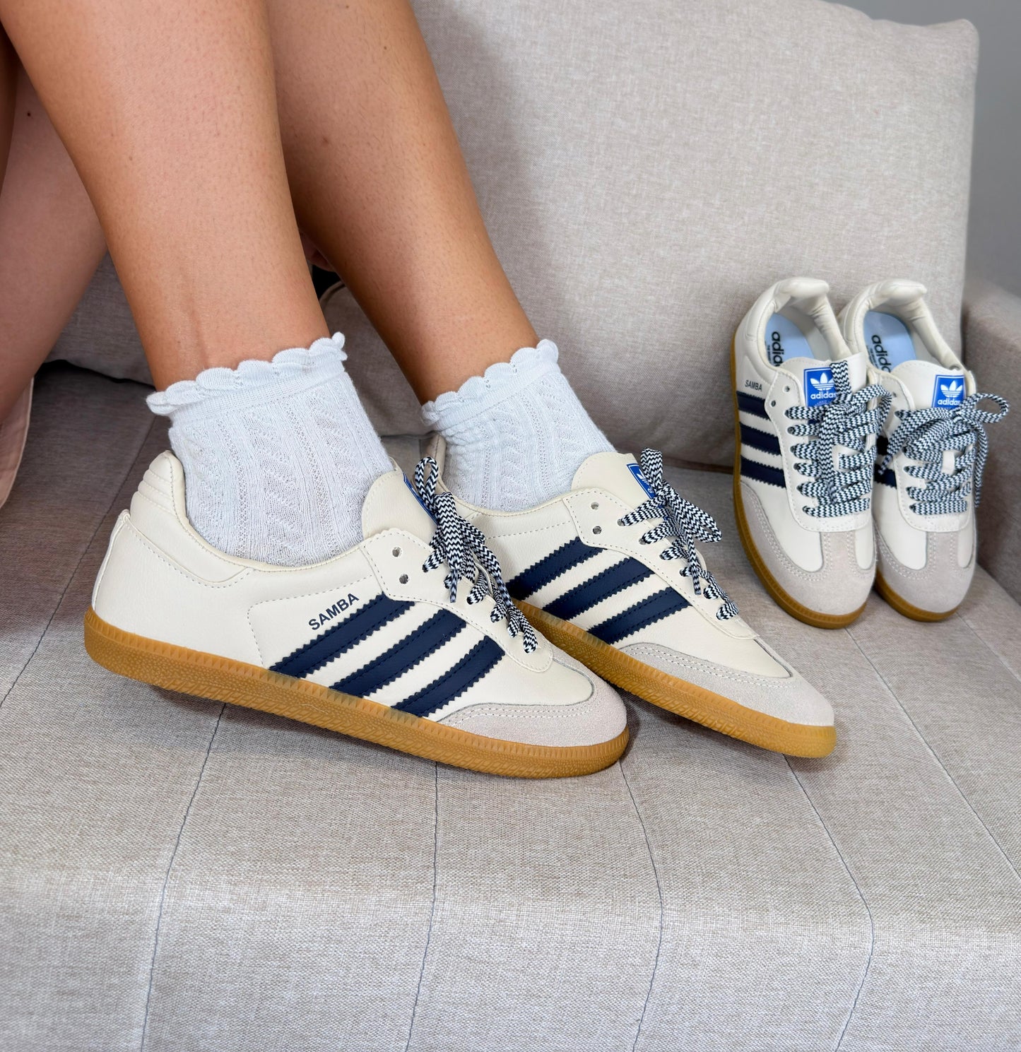 Tênis Adidas Samba OG Samba Bege e Marinho