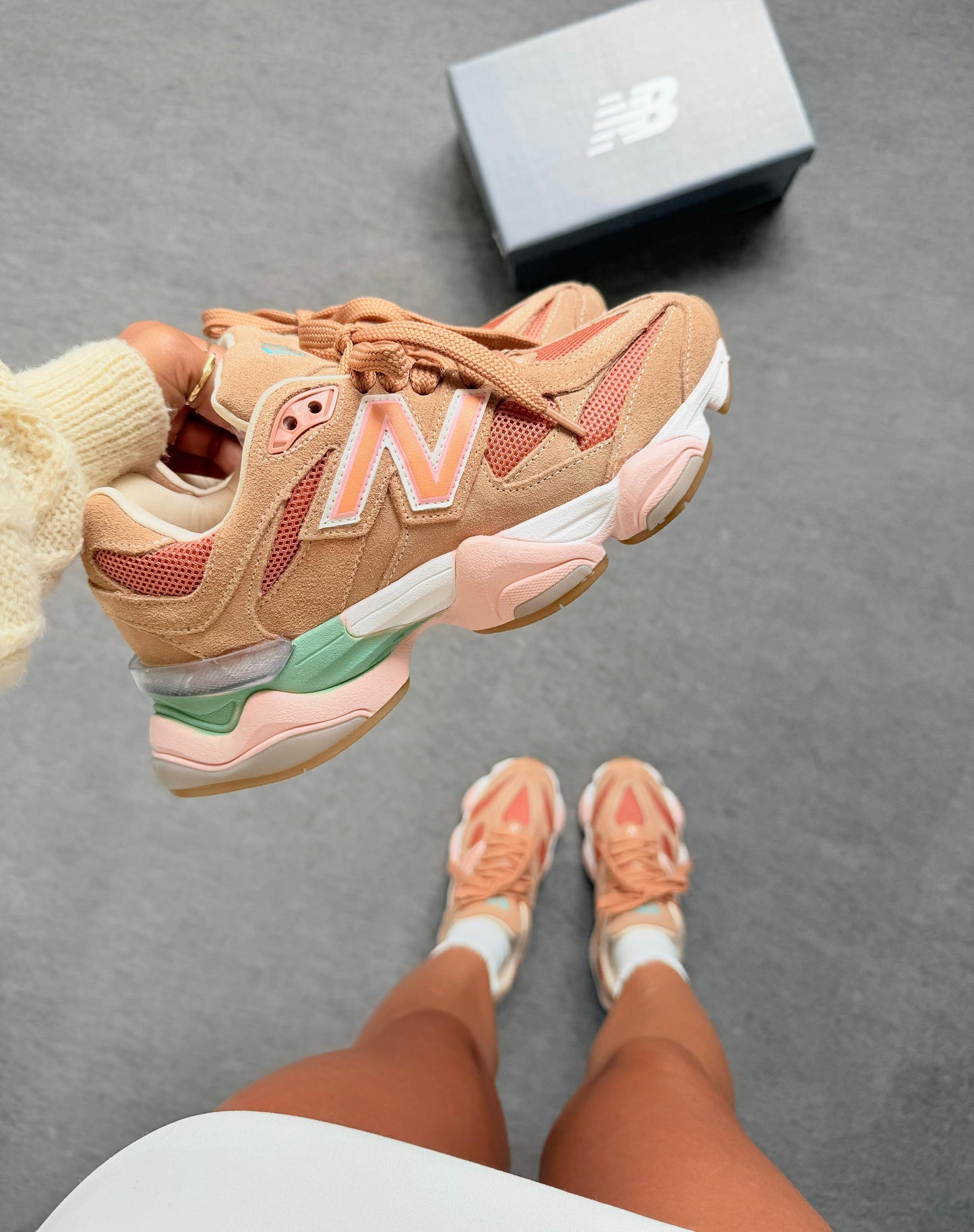 Tênis New Balance 9060 Sea Salt Colorway Couro Legítimo