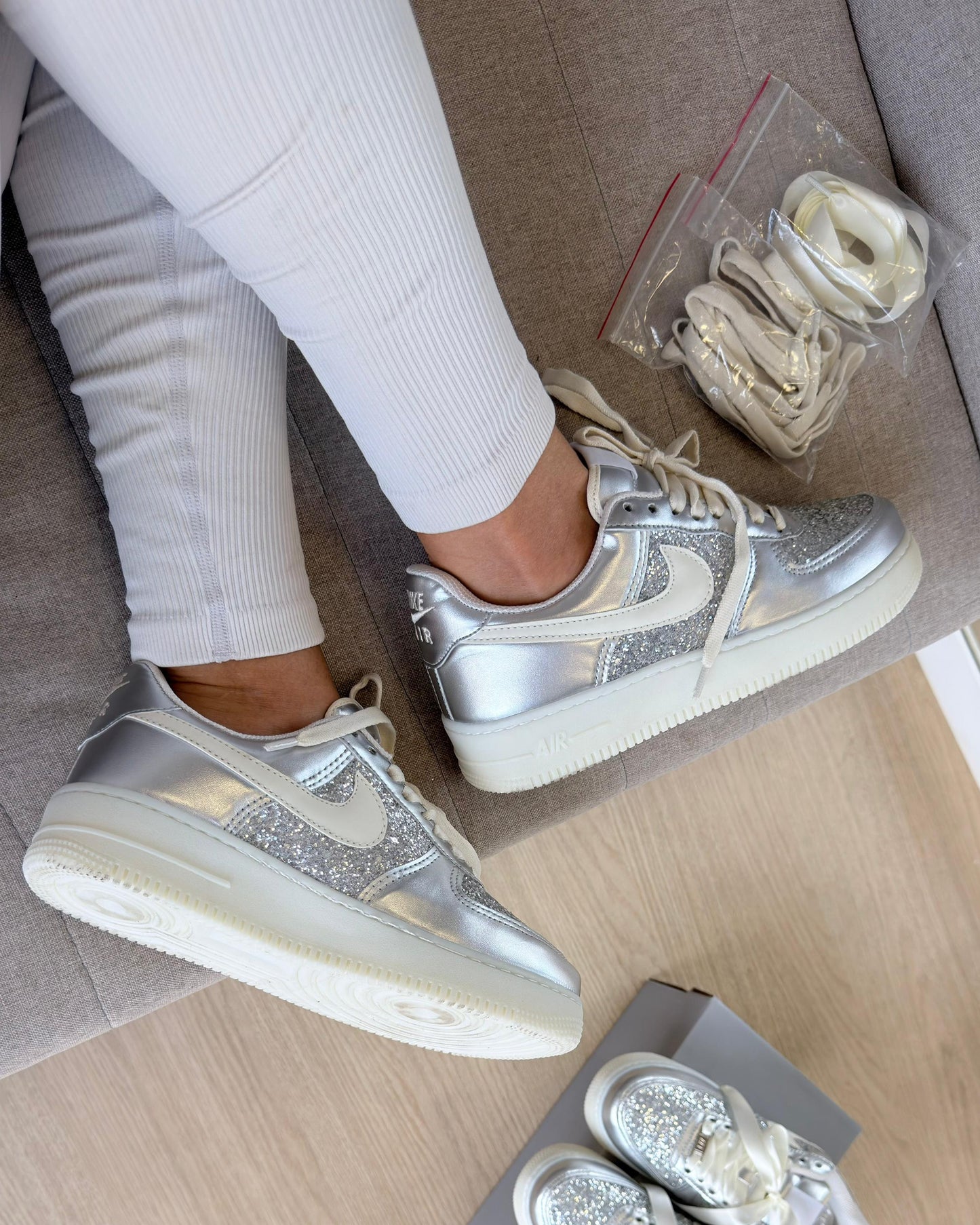 Tênis Nike Air Force Prata Glíter Premium