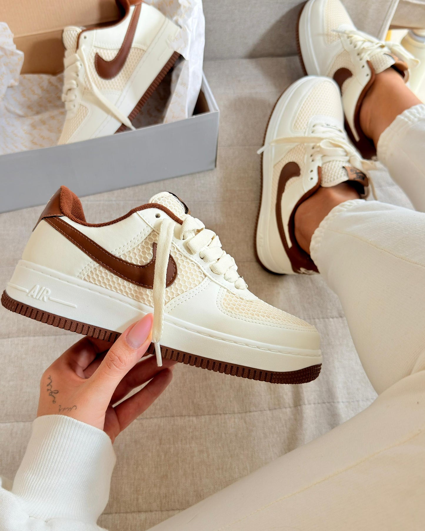 Tênis Nike Air Force Off Castanho Premium