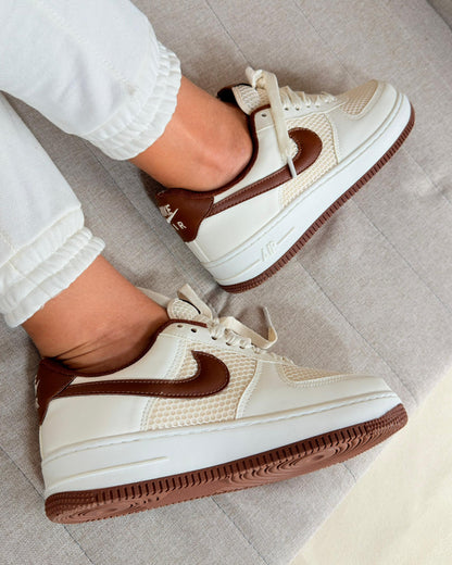 Tênis Nike Air Force Off Castanho Premium