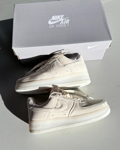 Tênis Nike Air Force Luxo White Snake Premium