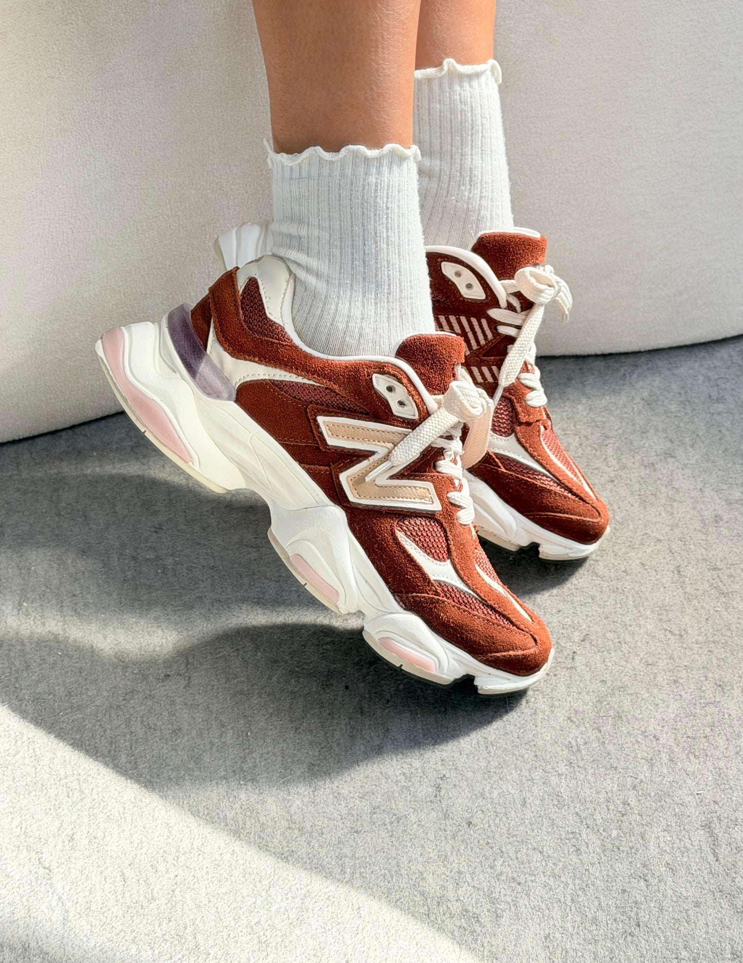 Tênis New Balance 9060 Sea Salt Terracota Couro Legítimo