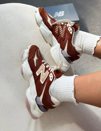 Tênis New Balance 9060 Sea Salt Terracota Couro Legítimo