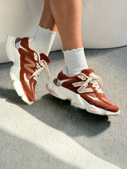 Tênis New Balance 9060 Sea Salt Terracota Couro Legítimo