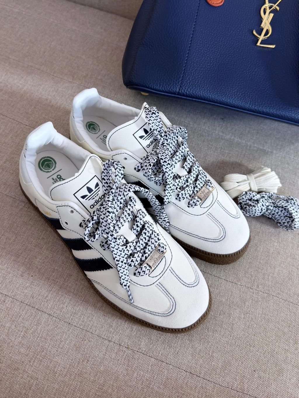Tênis Adidas Samba OG Off White Dark Blue Vegan Prime