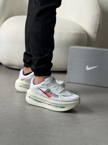 Tênis Nike Vomero Branco e Vermelho Premium