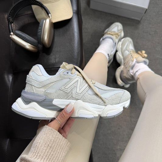 Tênis New Balance 9060 Sea Salt Vanilla Cream Couro Legítimo
