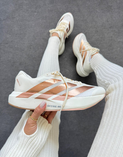 Tênis Adidas Evo SL Branco e Rose Prime