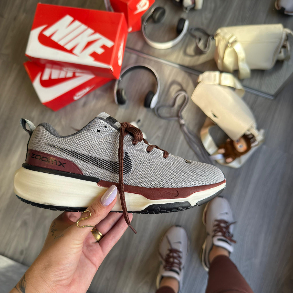 Tênis Nike Zoom X Invincible 3 Cinza e Marrom Premium