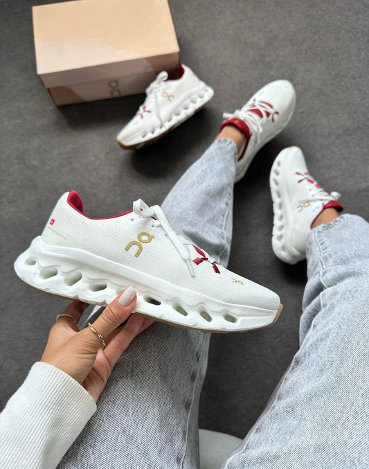 Tênis On Cloudtilt Asphalt Branco e Bordô Prime