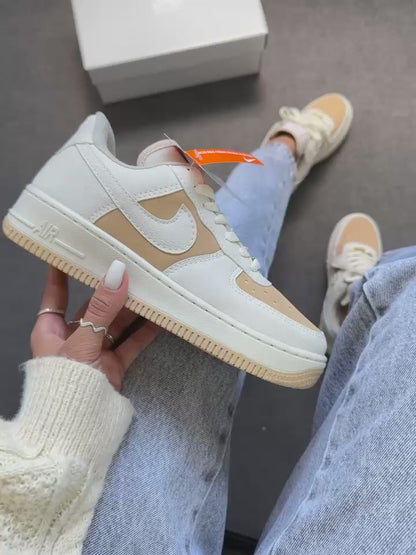 Tênis Nike Air Force Off Nude Premium