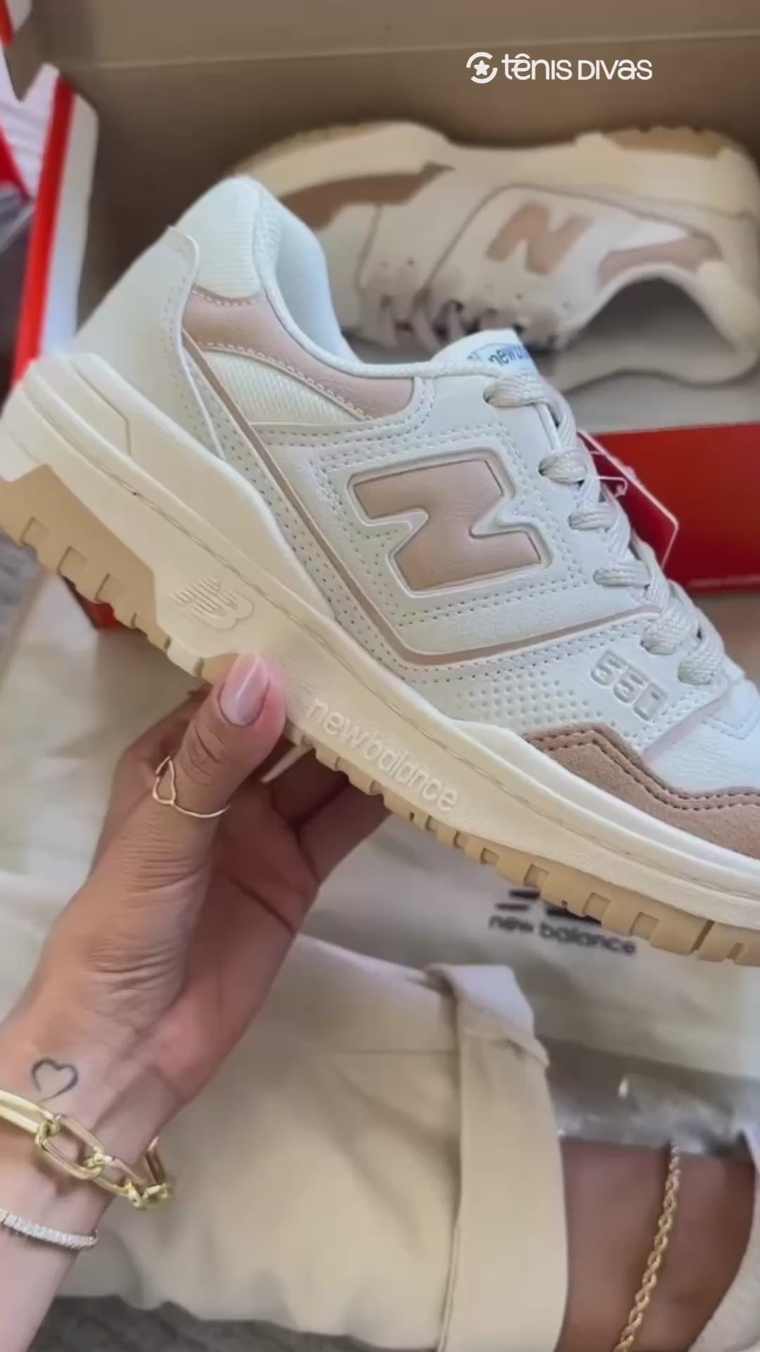 Tênis New Balance 550 Nude Premium