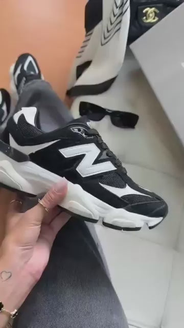 Tênis New Balance 9060 Sea Salt Preto e Branco Feminino Couro Legítimo