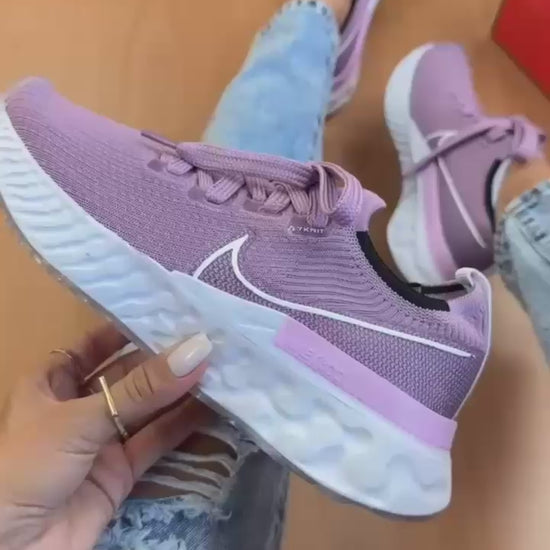 Nike Infinity React Flyknit Lilás Prime (Feminino) – 34 ao 39 | Forma normal | R$ 399,00 | Tênis Divas